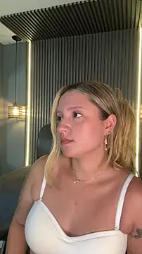 MiaPetit  online show from 10/07/25, 11:57