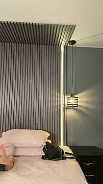 MiaPetit  online show from 12/15/25, 08:24