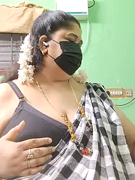 Snapshot of tamilthanushri chatting on 07/11/26, 01:25 tamilthanushri online show from 07/11/26, 01:25