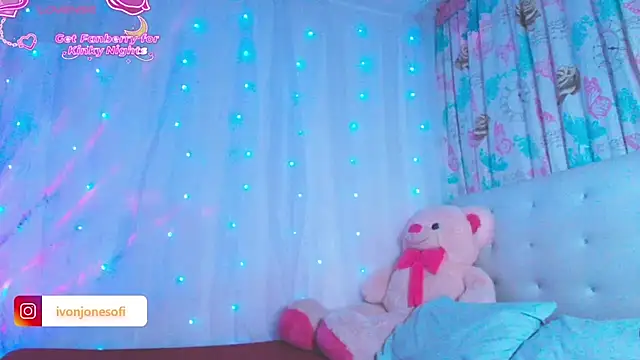 Snapshot of ivonjoness chatting on 11/13/25, 04:00 ivonjoness online show from 11/13/25, 04:00