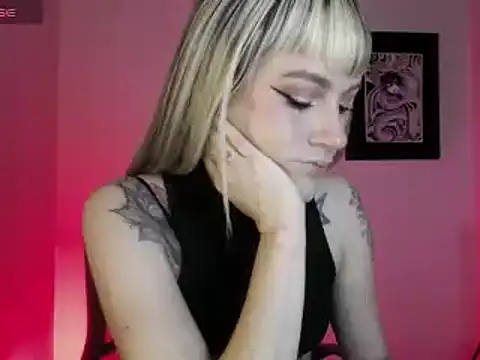 Snapshot of kim_jeins11 chatting on 03/14/25, 12:54 kim jeins11 online show from 03/14/25, 12:54