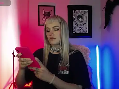 Snapshot of kim_jeins11 chatting on 09/24/25, 04:21 kim jeins11 online show from 09/24/25, 04:21