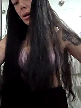 Snapshot of cicciolina chatting on 04/21/26, 12:22 cicciolina online show from 04/21/26, 12:22