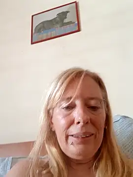 Snapshot of Ladykiss833 chatting on 09/29/25, 01:16 Ladykiss833 online show from 09/29/25, 01:16