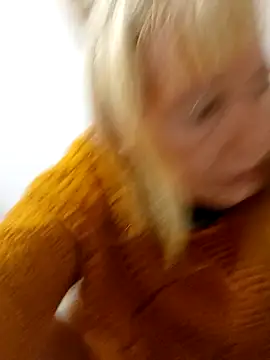 Snapshot of Ladykiss833 chatting on 10/01/25, 10:38 Ladykiss833 online show from 10/01/25, 10:38