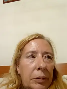 Snapshot of Ladykiss833 chatting on 03/15/26, 08:48 Ladykiss833 online show from 03/15/26, 08:48