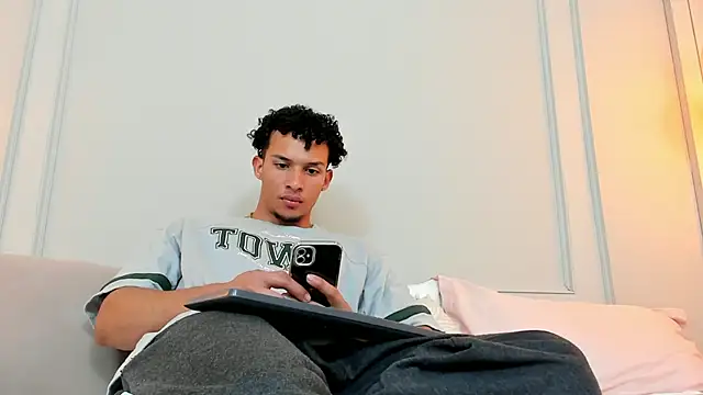 Dominick star online show from 01/16/25, 09:27