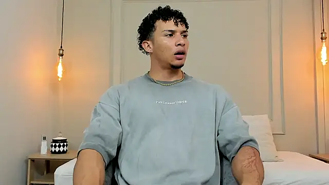 Dominick star online show from 02/02/25, 03:21