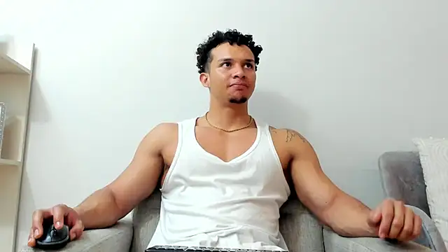 Dominick star online show from 02/05/25, 04:27