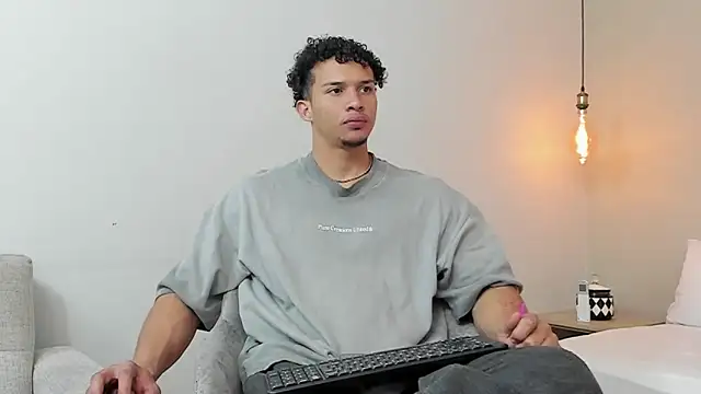 Dominick star online show from 02/09/25, 04:25