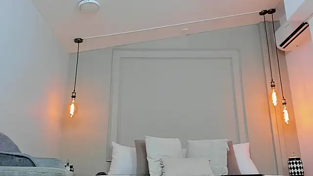 Dominick star online show from 02/11/25, 07:23