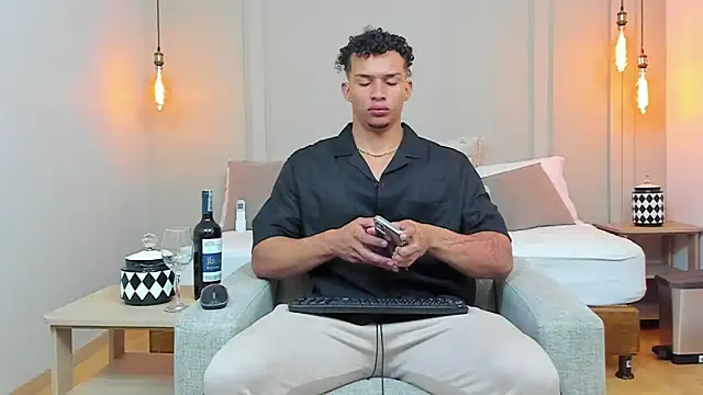 Dominick star online show from 02/15/25, 06:23