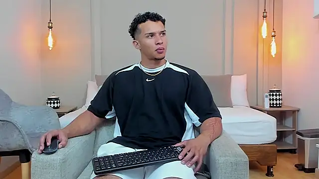 Dominick star online show from 02/25/25, 04:57