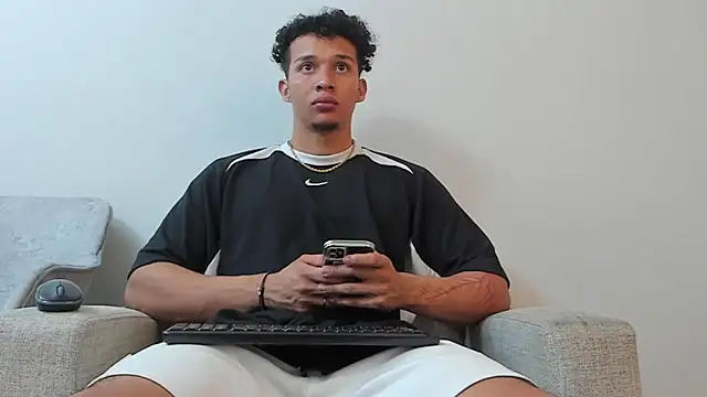 Dominick star online show from 03/20/25, 03:02