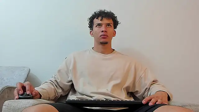 Dominick star online show from 03/22/25, 01:32