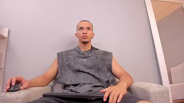 Dominick star online show from 11/05/25, 04:01