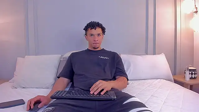 Dominick star online show from 12/04/25, 04:33