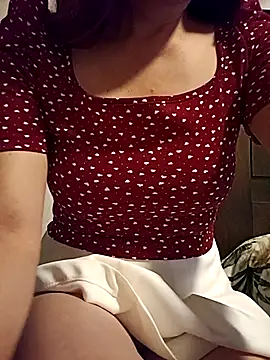 Snapshot of KITTEN-10 chatting on 09/22/25, 01:29 KITTEN-10 online show from 09/22/25, 01:29