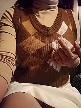 Snapshot of KITTEN-10 chatting on 11/14/25, 03:38 KITTEN-10 online show from 11/14/25, 03:38