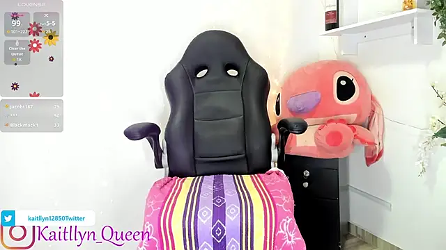 Snapshot of Kaitllyn_Queen chatting on 12/13/25, 08:04 Kaitllyn Queen online show from 12/13/25, 08:04