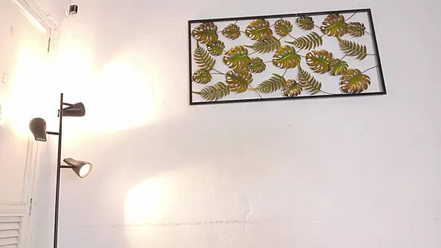 natalia aguirre1 online show from 12/21/25, 12:01