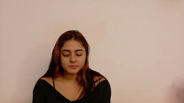 natalia aguirre1 online show from 02/05/26, 12:10