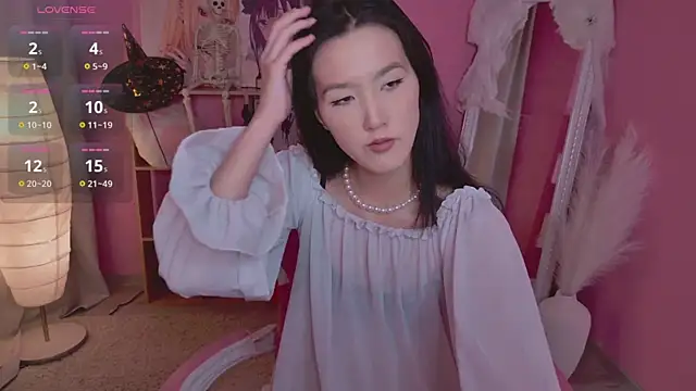 Snapshot of CarrieAmber chatting on 10/25/25, 02:02 CarrieAmber online show from 10/25/25, 02:02