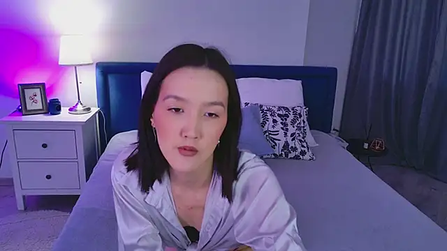 Snapshot of CarrieAmber chatting on 04/10/26, 02:33 CarrieAmber online show from 04/10/26, 02:33