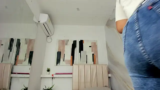 JOCELYN SANTANA1 online show from 09/29/25, 11:59