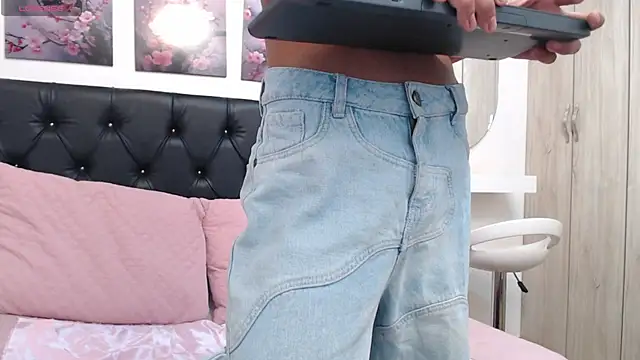 Snapshot of abigail_f00x chatting on 03/23/26, 12:42 abigail f00x online show from 03/23/26, 12:42