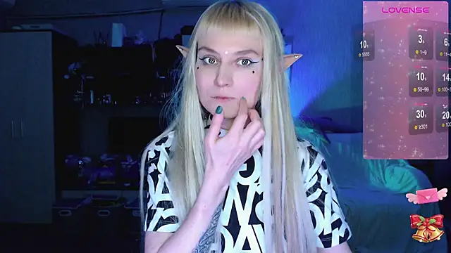 Snapshot of mischellemeow13 chatting on 01/08/26, 12:35 mischellemeow13 online show from 01/08/26, 12:35