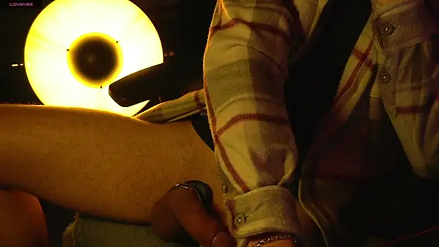 Snapshot of coupleofficial chatting on 04/04/26, 11:02 coupleofficial online show from 04/04/26, 11:02