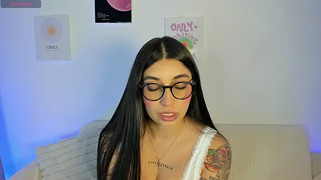 Snapshot of sensualhaven_ chatting on 04/16/26, 12:55 sensualhaven online show from 04/16/26, 12:55