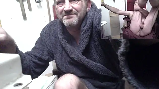 Snapshot of Vernalot_76 chatting on 12/30/24, 10:23 Vernalot 76 online show from 12/30/24, 10:23