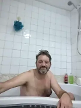 Snapshot of Vernalot_76 chatting on 11/16/25, 05:51 Vernalot 76 online show from 11/16/25, 05:51