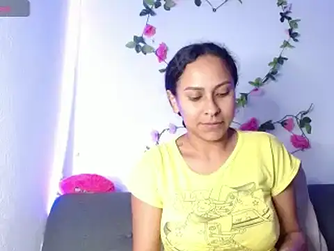 Snapshot of Cereza_horny chatting on 12/06/24, 05:20 Cereza horny online show from 12/06/24, 05:20