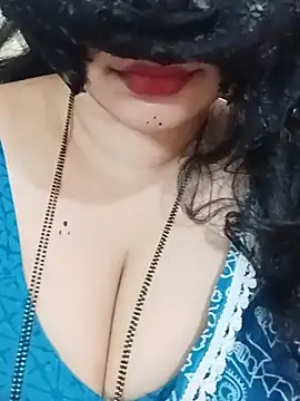 Snapshot of MONA_DARLING31 chatting on 07/15/26, 05:45 MONA DARLING31 online show from 07/15/26, 05:45