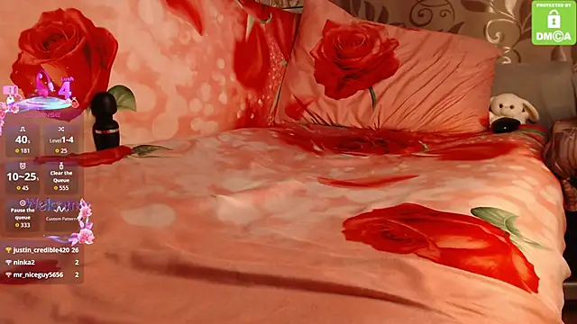 Snapshot of _M_i_a___ chatting on 05/23/26, 02:21 M i a online show from 05/23/26, 02:21