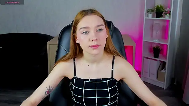 Lesi Moonie01 online show from 02/04/25, 08:13