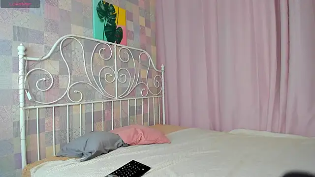 Lesi Moonie01 online show from 03/12/25, 08:19