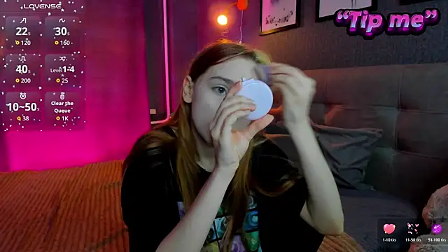 Lesi Moonie01 online show from 10/24/25, 08:00