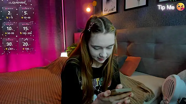 Lesi Moonie01 online show from 11/28/25, 09:23