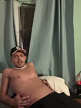 Snapshot of canochvz chatting on 03/23/25, 06:47 canochvz online show from 03/23/25, 06:47