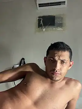 Snapshot of canochvz chatting on 09/15/25, 07:36 canochvz online show from 09/15/25, 07:36