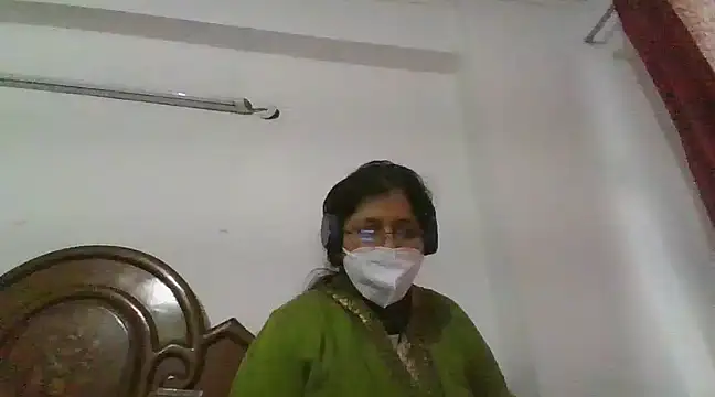 Snapshot of cutiecatty21 chatting on 12/10/24, 11:22 cutiecatty21 online show from 12/10/24, 11:22