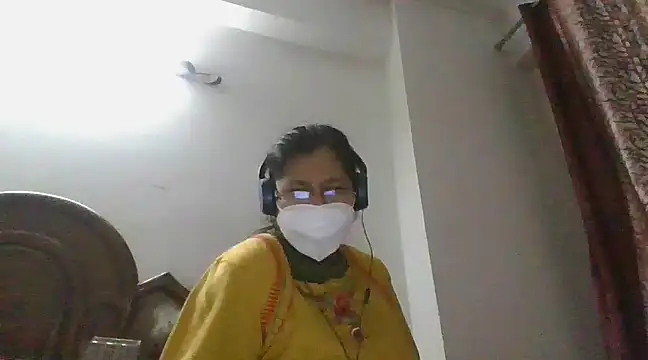 Snapshot of cutiecatty21 chatting on 12/11/24, 04:42 cutiecatty21 online show from 12/11/24, 04:42