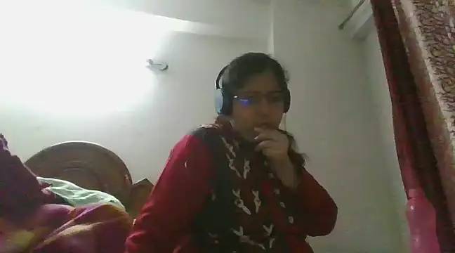 Snapshot of cutiecatty21 chatting on 12/16/24, 04:49 cutiecatty21 online show from 12/16/24, 04:49