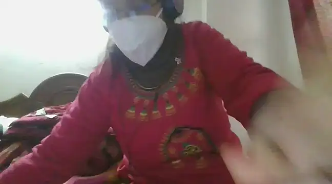 Snapshot of cutiecatty21 chatting on 12/31/24, 11:31 cutiecatty21 online show from 12/31/24, 11:31