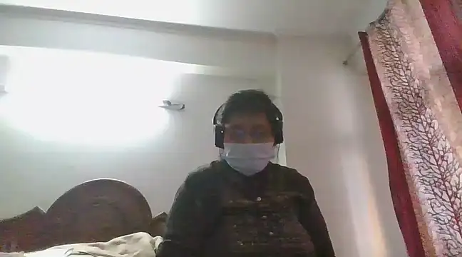 Snapshot of cutiecatty21 chatting on 02/18/25, 11:55 cutiecatty21 online show from 02/18/25, 11:55