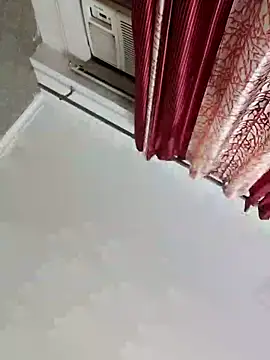 Snapshot of cutiecatty21 chatting on 09/17/25, 09:33 cutiecatty21 online show from 09/17/25, 09:33